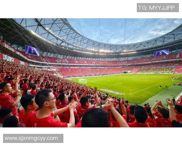 今晚中国足球赛事精彩纷呈各队争夺胜利球迷热情高涨期待精彩对决